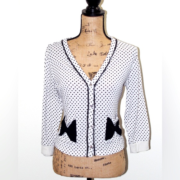 Disney Sweaters - Disney Minnie Rocks the Dots button up sweater